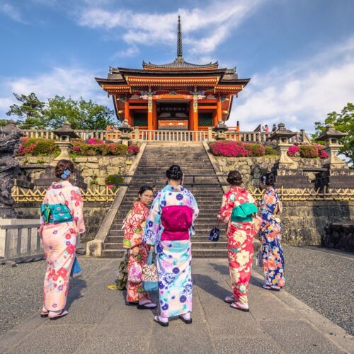 original_geisha-temple-kyoto-japan_shutter